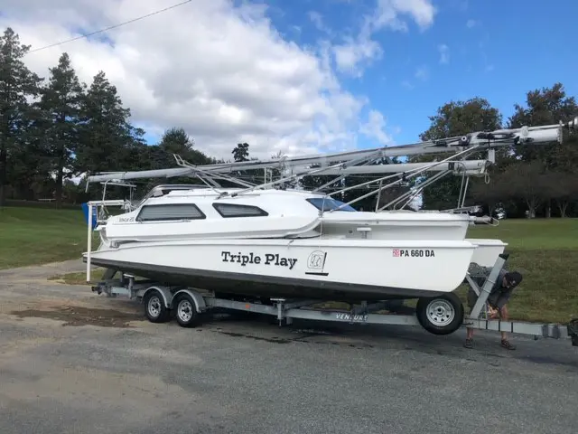 TRIPLE PLAY Sail Telstar 28 