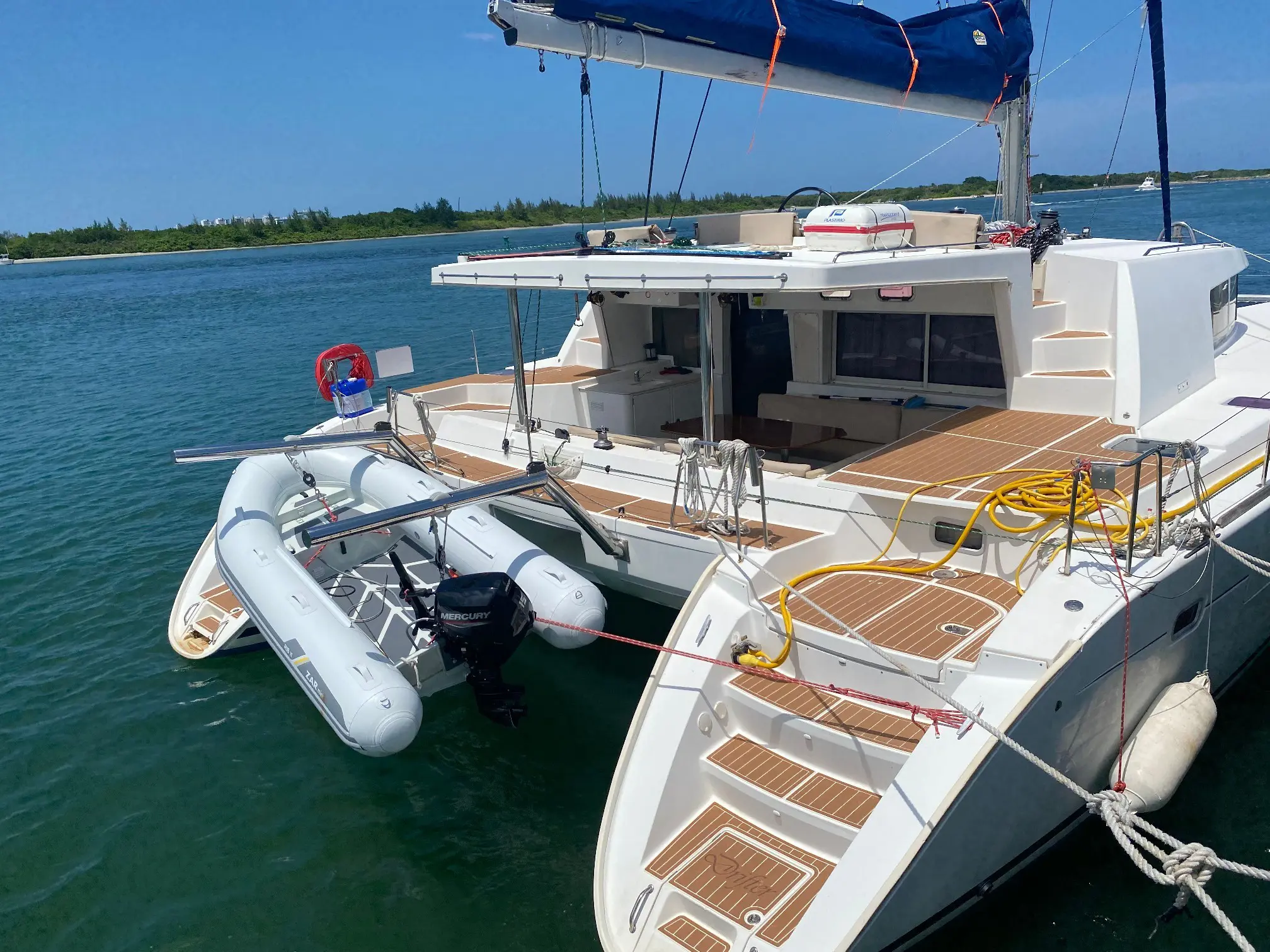 Used Sail Catamaran for Sale 2009 Lagoon 500 Boat Highlights