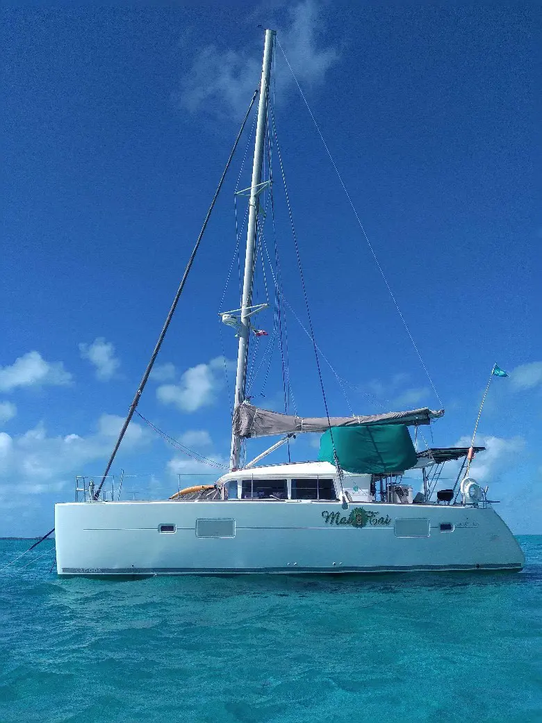 Used Sail Catamaran for Sale 2010 Lagoon 400 Boat Highlights