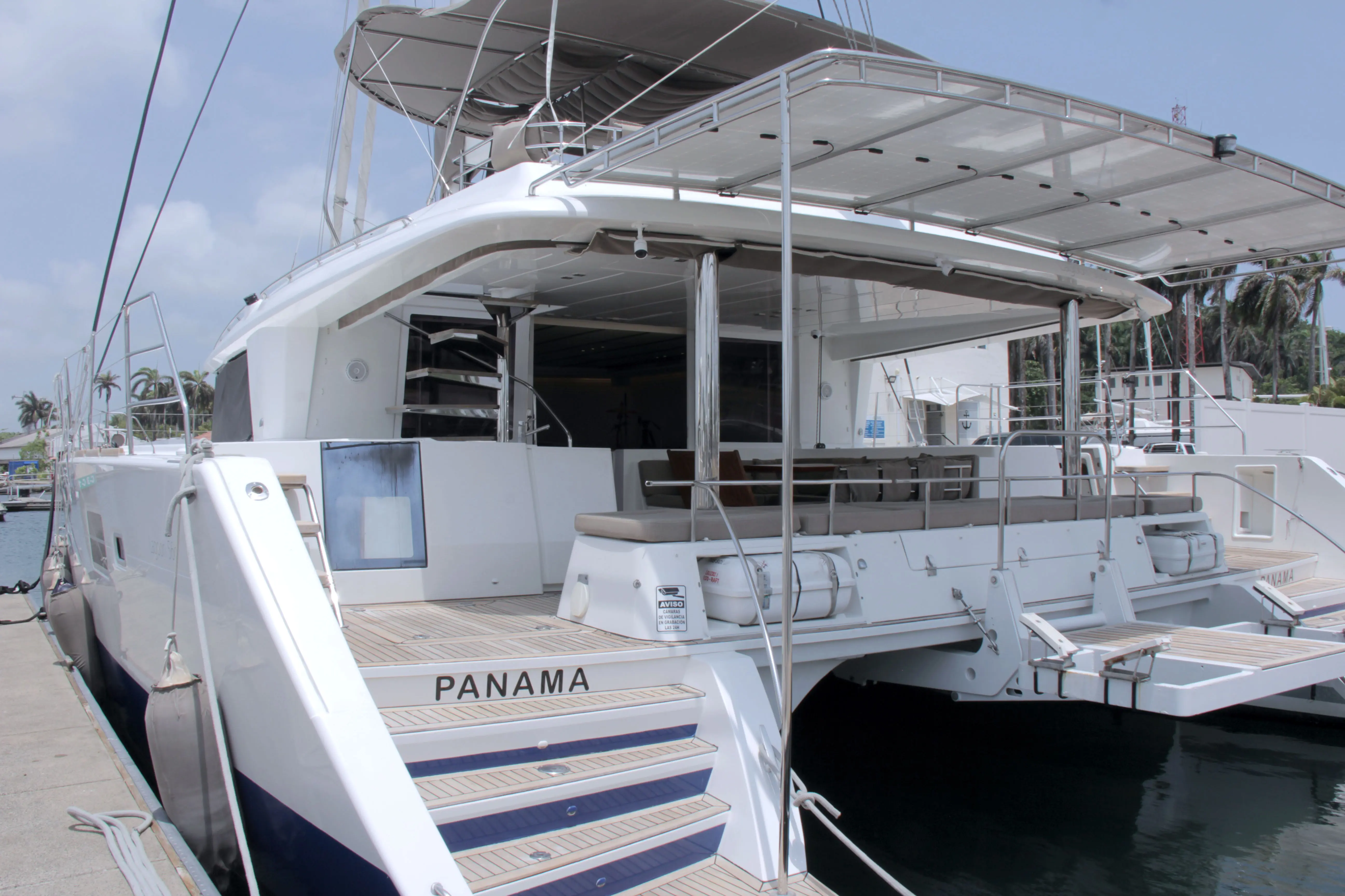 Used Sail Catamaran for Sale 2011 Lagoon 560 Boat Highlights