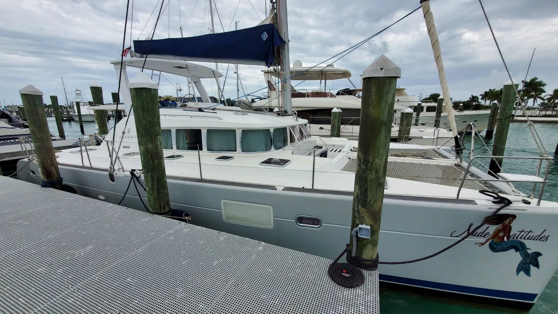 Used Sail Catamaran for Sale 2007 Lagoon 440 Boat Highlights