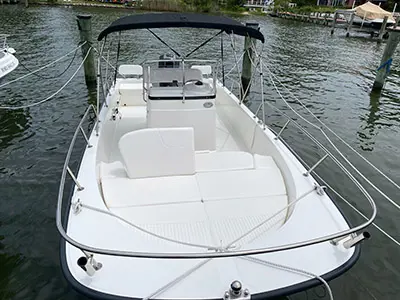 2017 Boston Whaler 210