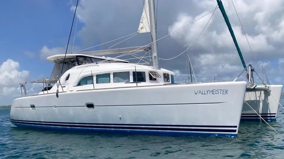 Used Sail Catamaran for Sale 2004 Lagoon 380 Boat Highlights