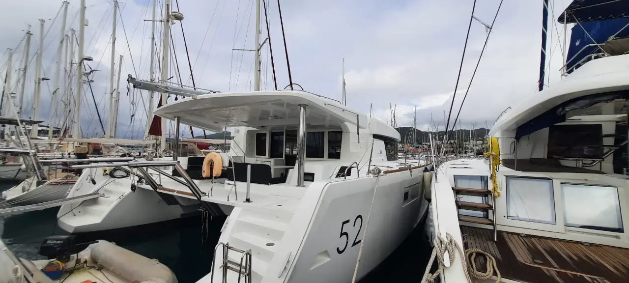 Sold Catamaran 2015 Lagoon 52