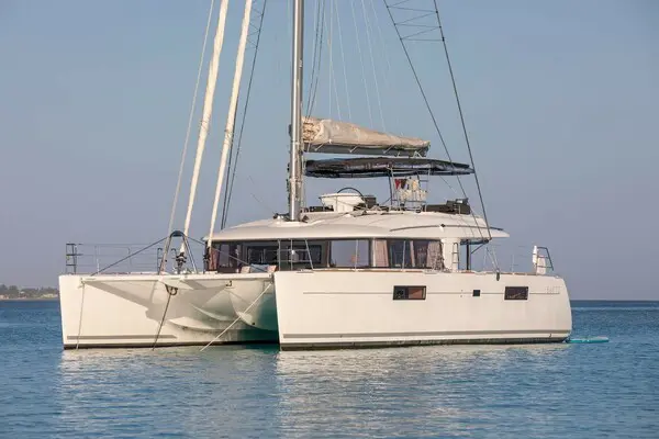 Used Sail Catamaran for sale 2017 Lagoon 560 S2