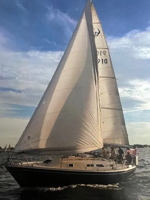 GLORIA'S SONG Sail ERICSON 32-200