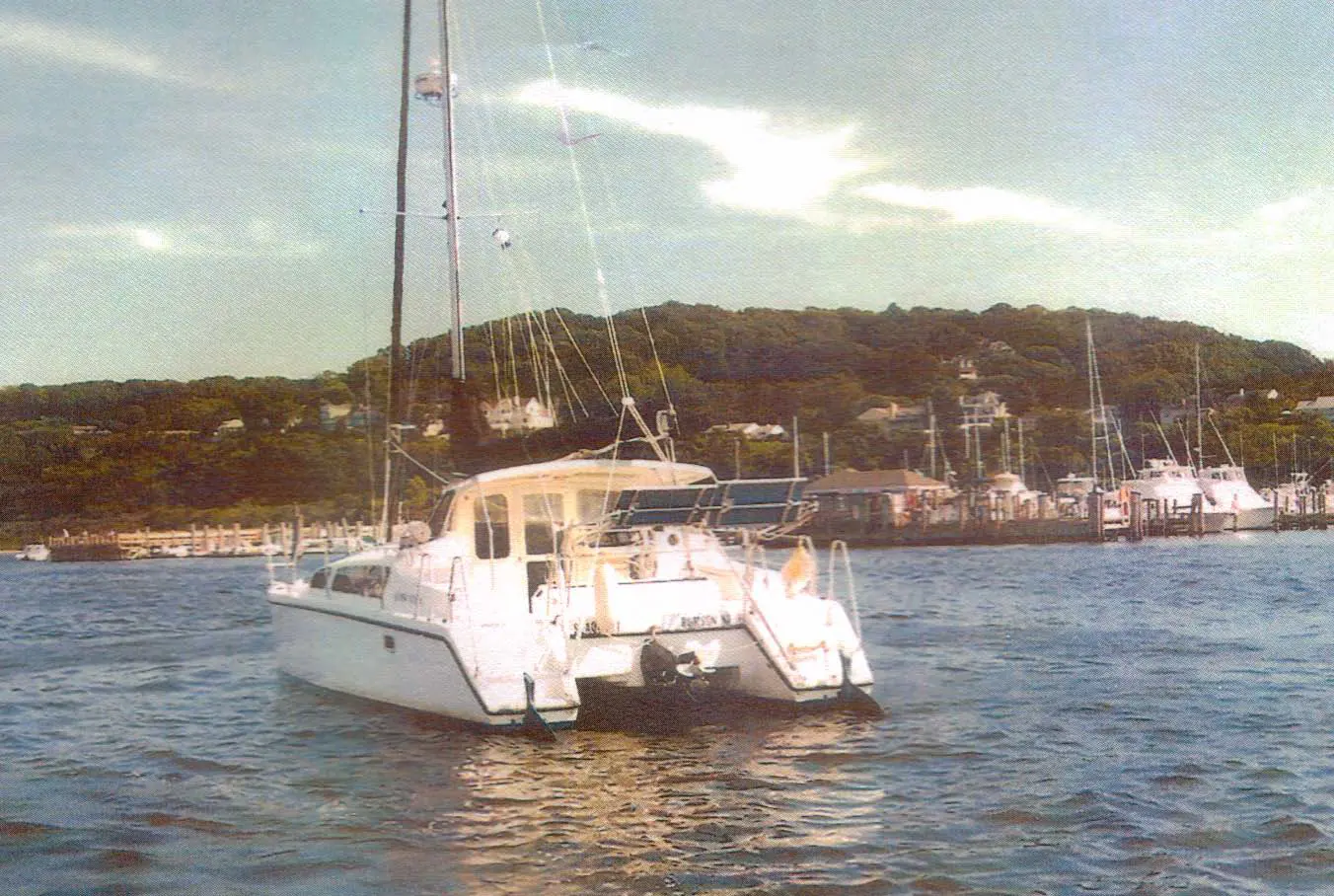 Used Sail Catamaran for Sale 2001 Gemini 105Mc Boat Highlights