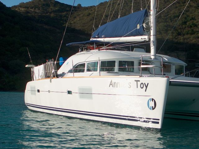 Used Sail Catamaran for Sale 2005 Lagoon 380 S2 Boat Highlights