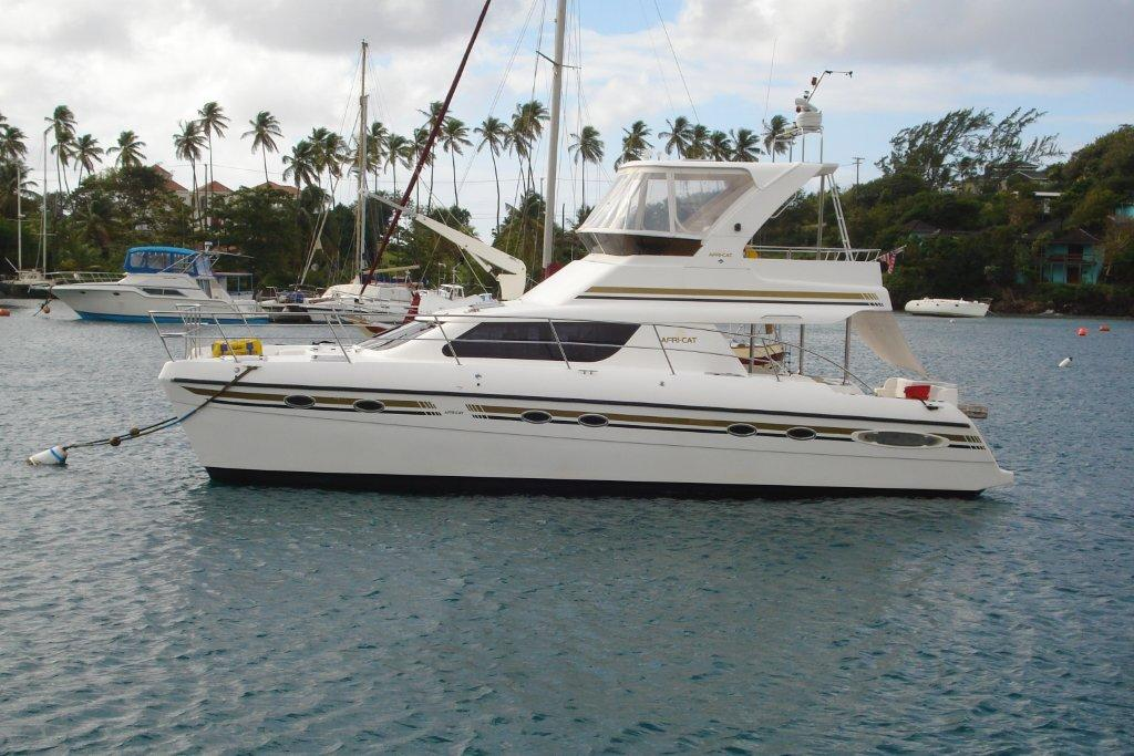 Used Power Catamaran for Sale 2007 Africat 420 Boat Highlights