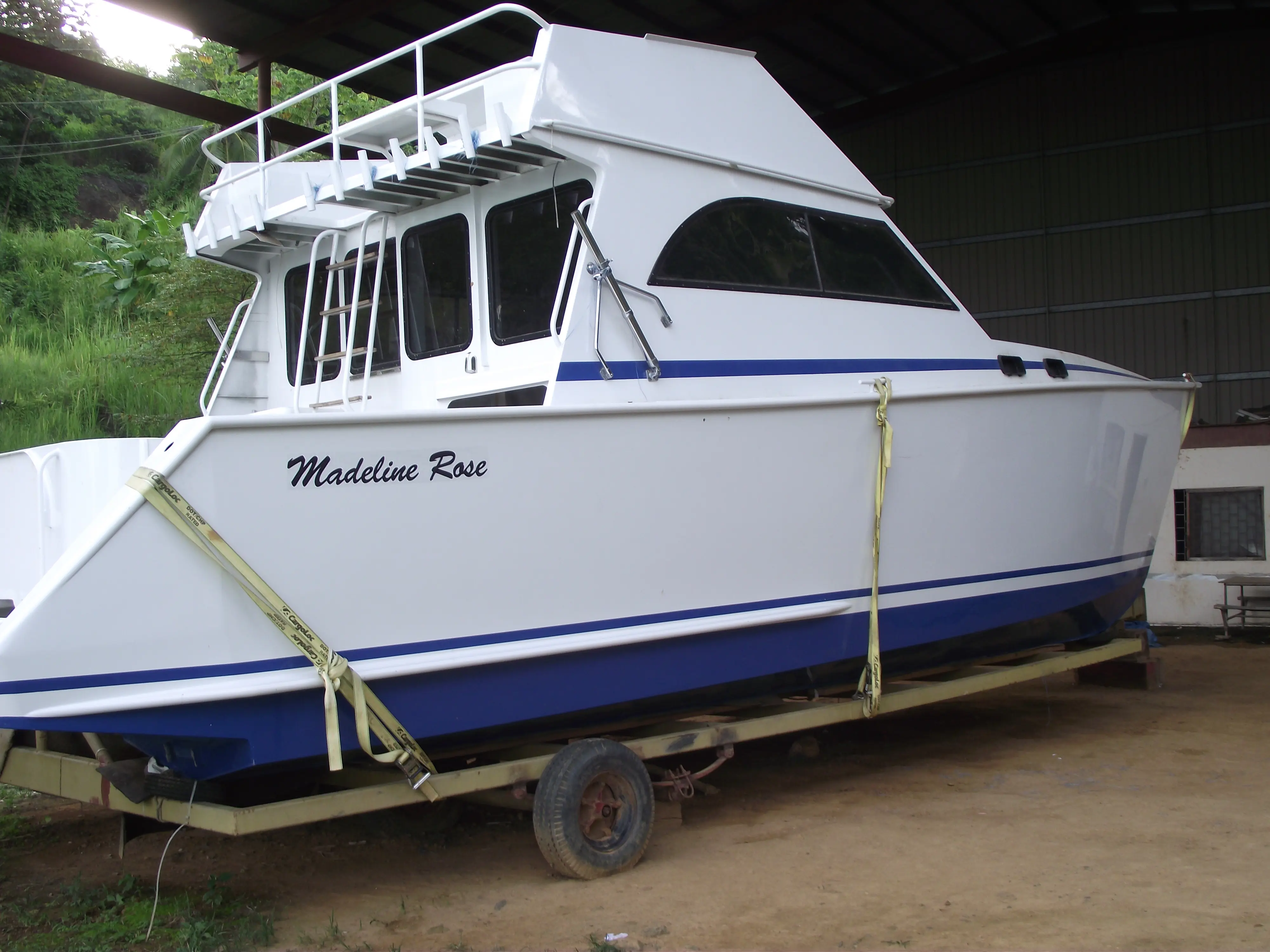 Used Power Catamaran for Sale 2000 SPORT FISHERMAN Boat Highlights Image Gallery