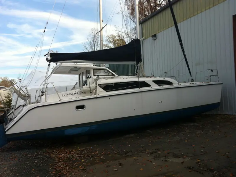 Used Sail Catamaran for Sale 2012 Gemini 105Mc Boat Highlights