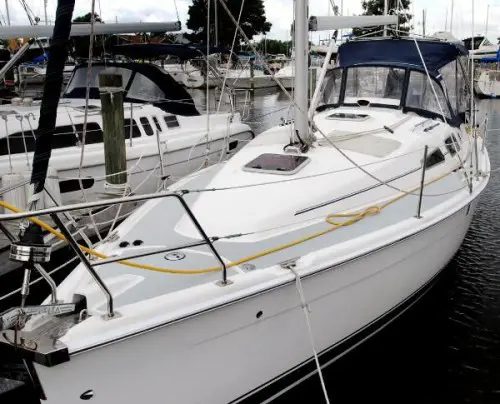 Used Sail Monohull for Sale 2006 Hunter 33 Boat Highlights