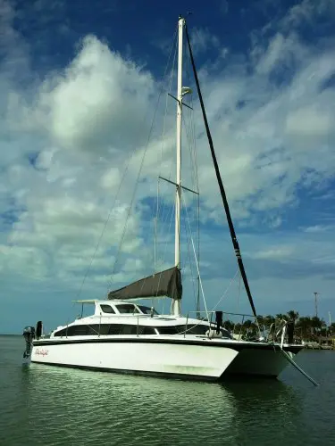 Used Sail Catamaran for Sale 1990 Gemini 3200 Boat Highlights