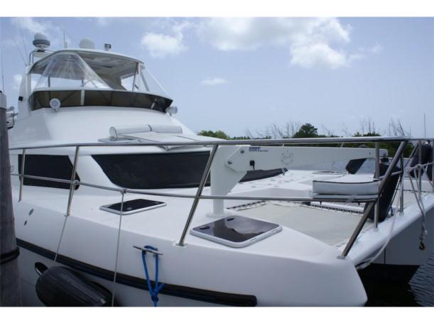 Used Power Catamaran for Sale 2006 Africat 420 Boat Highlights