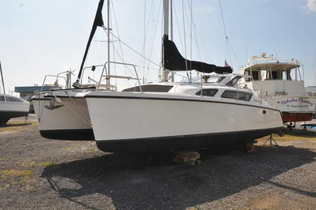 Used Sail Catamaran for Sale 2005 Gemini 105Mc Boat Highlights