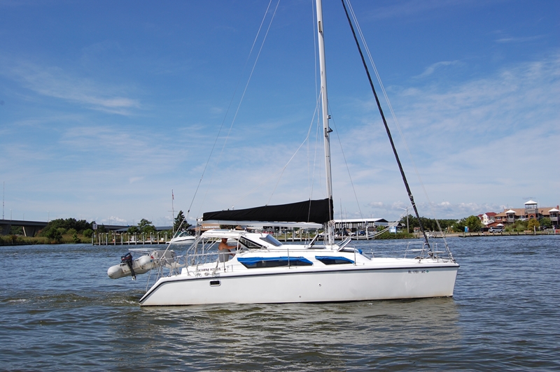 Used Sail Catamaran for Sale 2009 Gemini 105Mc Boat Highlights