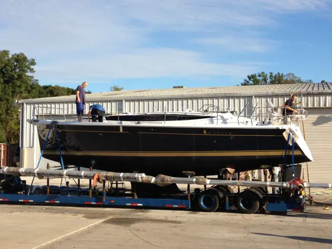 New Sail Monohull for Sale 2014 Hunter 37 Boat Highlights