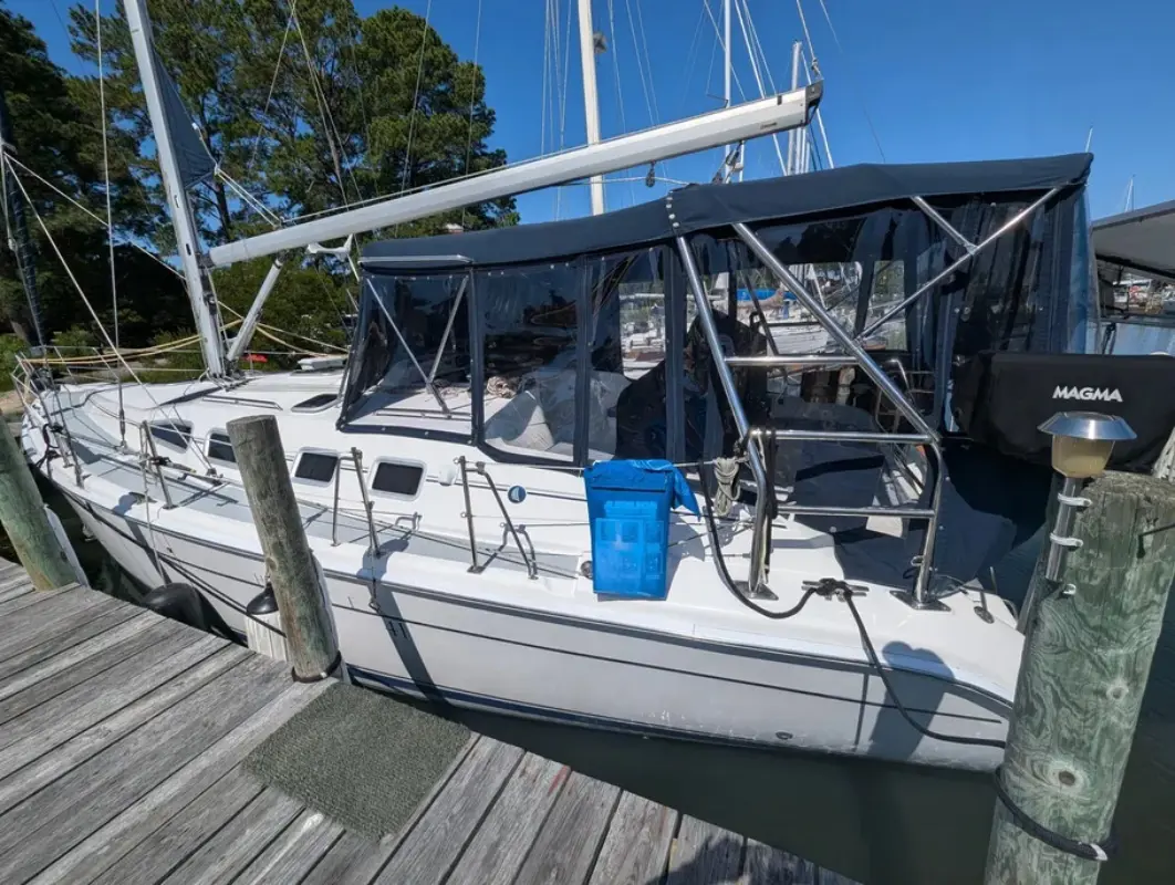 Used Sail Monohull for Sale 2005 Hunter 41 AC Additional Information