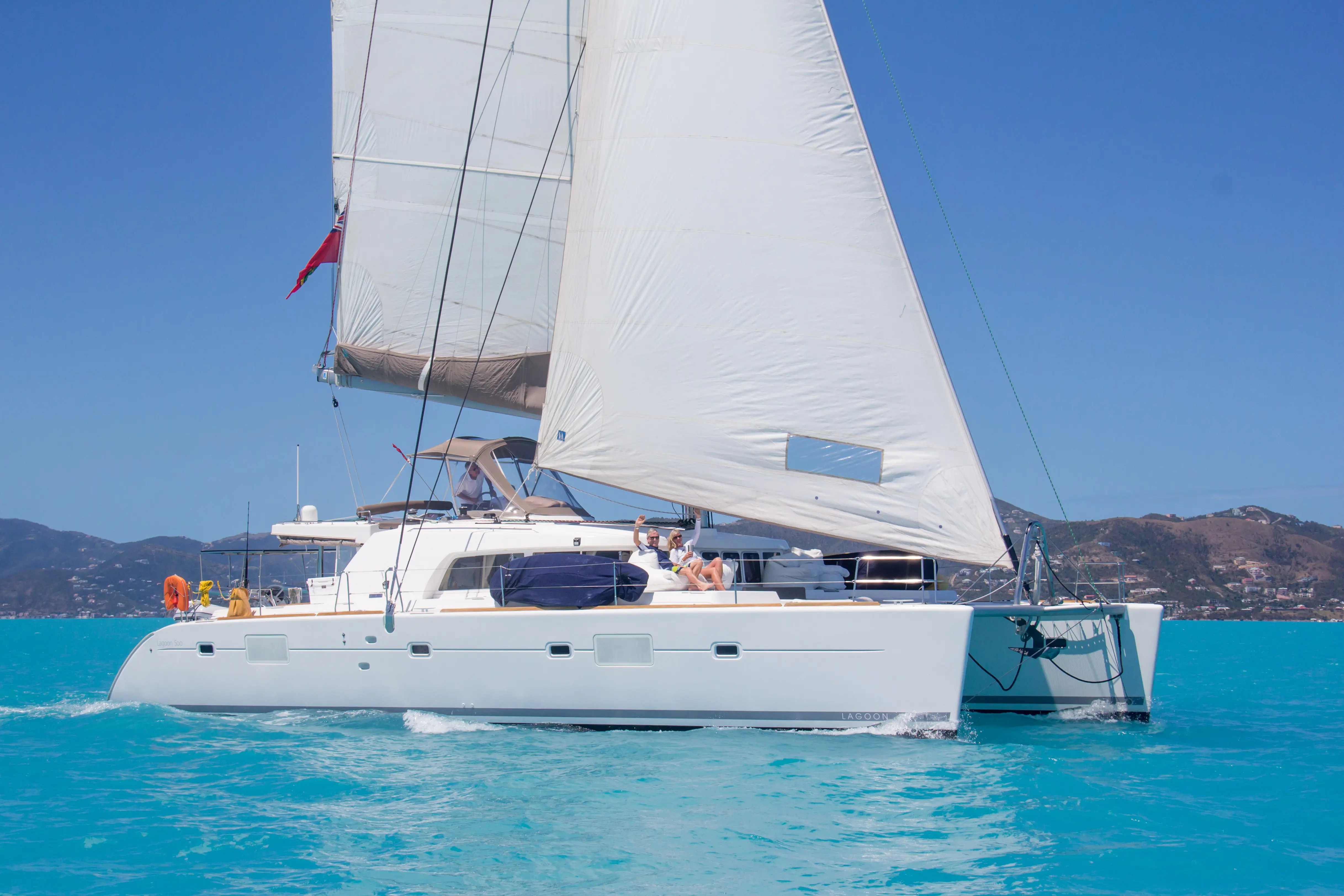 TROPICAL BLUE Sail Lagoon 500