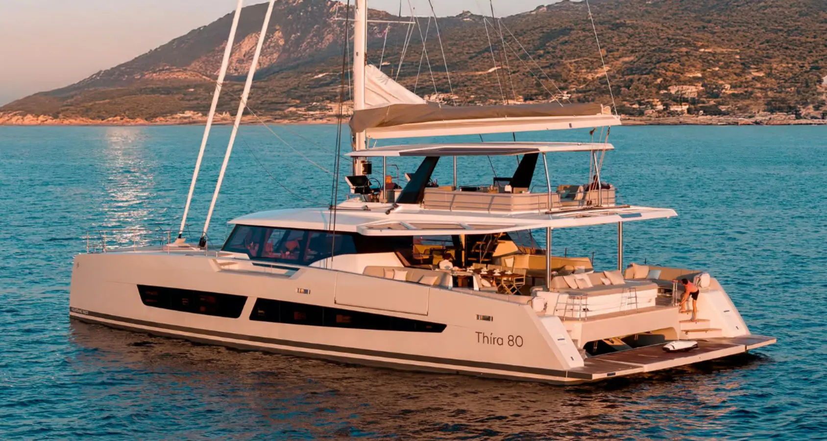 BROCHURE - FOUNTAINE PAJOT THIRA 80 Sail FP Thira 80