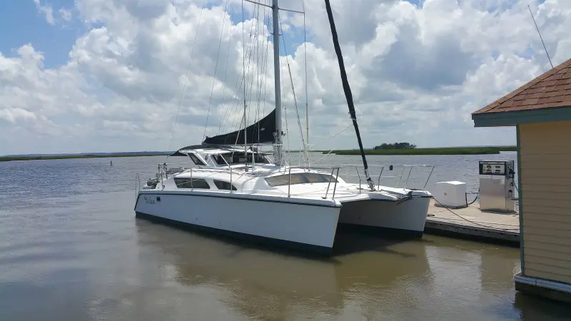 Used Sail Catamaran for Sale 1998 Gemini 105Mc Boat Highlights