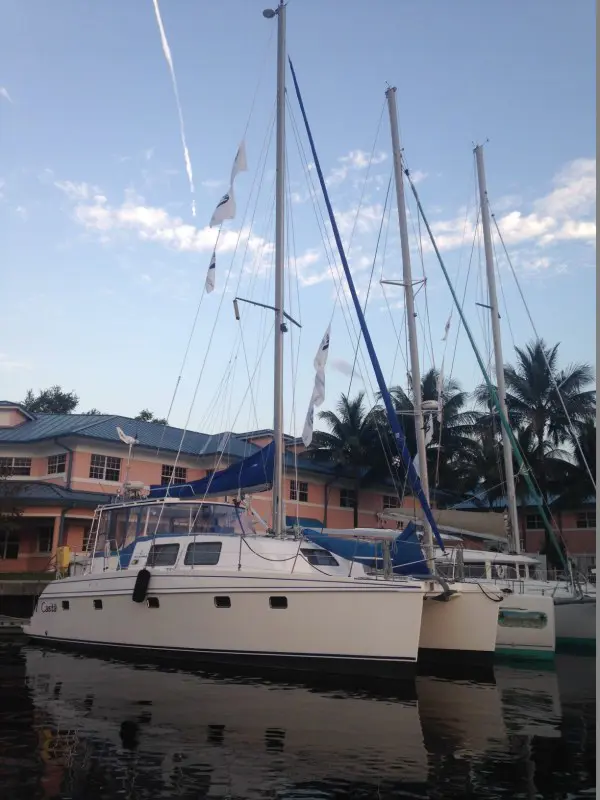 CASITA I Sail Endeavour 44