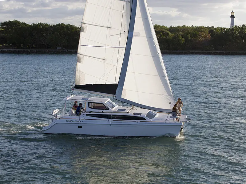 HULL 1217 Sail Legacy 35