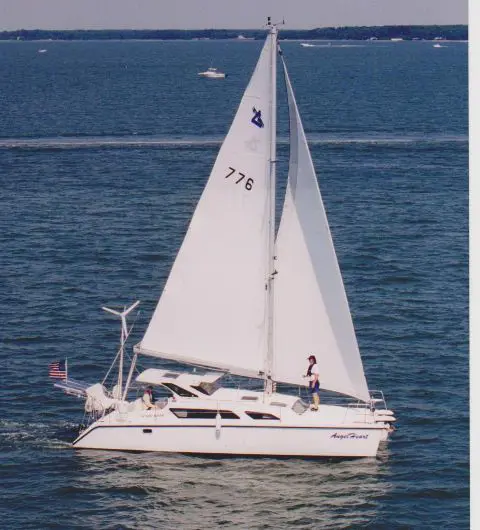 Used Sail Catamaran for Sale 2002 Gemini 105Mc Boat Highlights