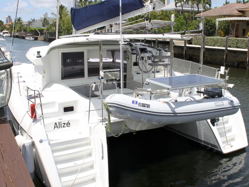 Used Sail Catamaran for Sale 2010 Lagoon 421 Boat Highlights