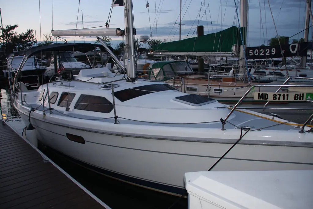 Used Sail Monohull for Sale 2000 Hunter 310 