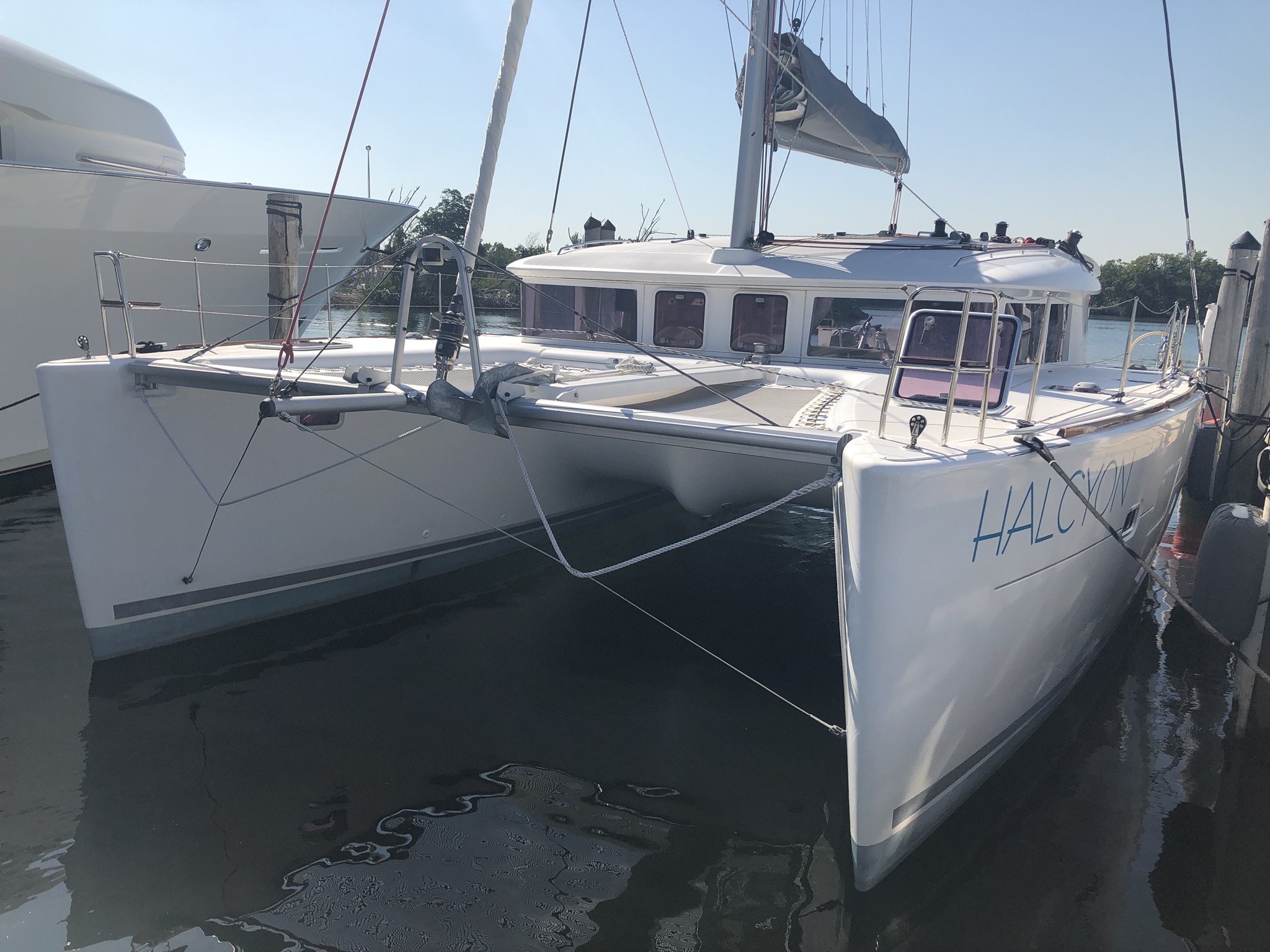 Used Sail Catamaran for Sale 2010 Lagoon 400 Boat Highlights