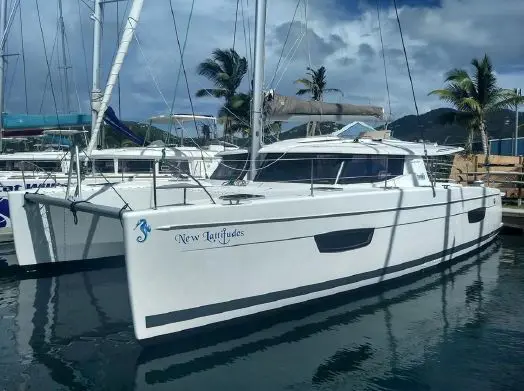 NEW LATTITUDES Sail Helia 44